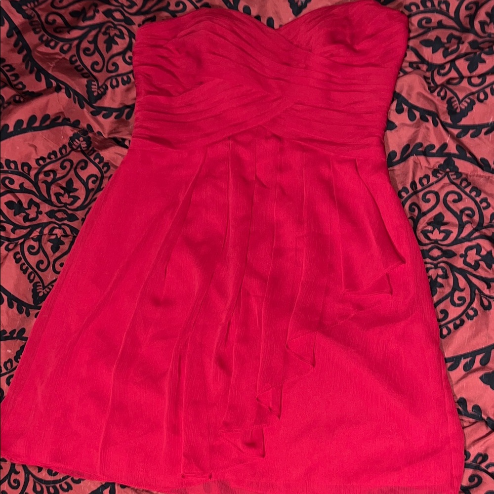 Elegant Strapless red dress